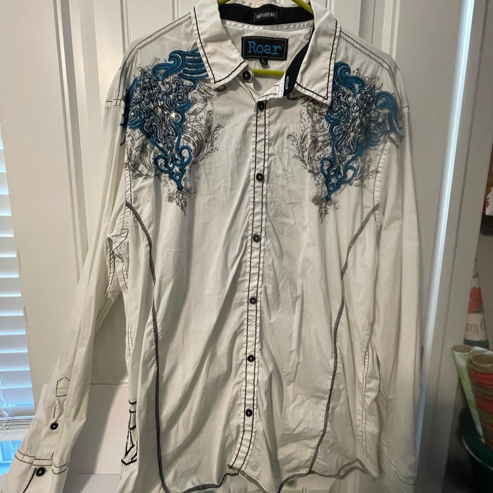 Roar men’s signature XL long sleeve button down